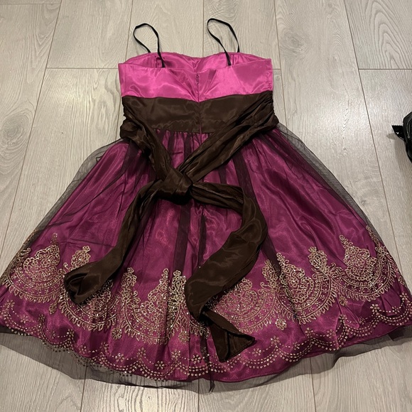 FORMAL DRESS - Picture 5 of 10